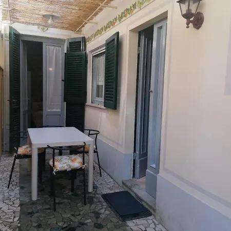 La Casina Giramondo Di Ele Viareggio Exterior foto