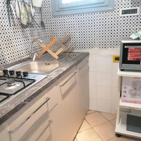 La Casina Giramondo Di Ele Viareggio Exterior foto