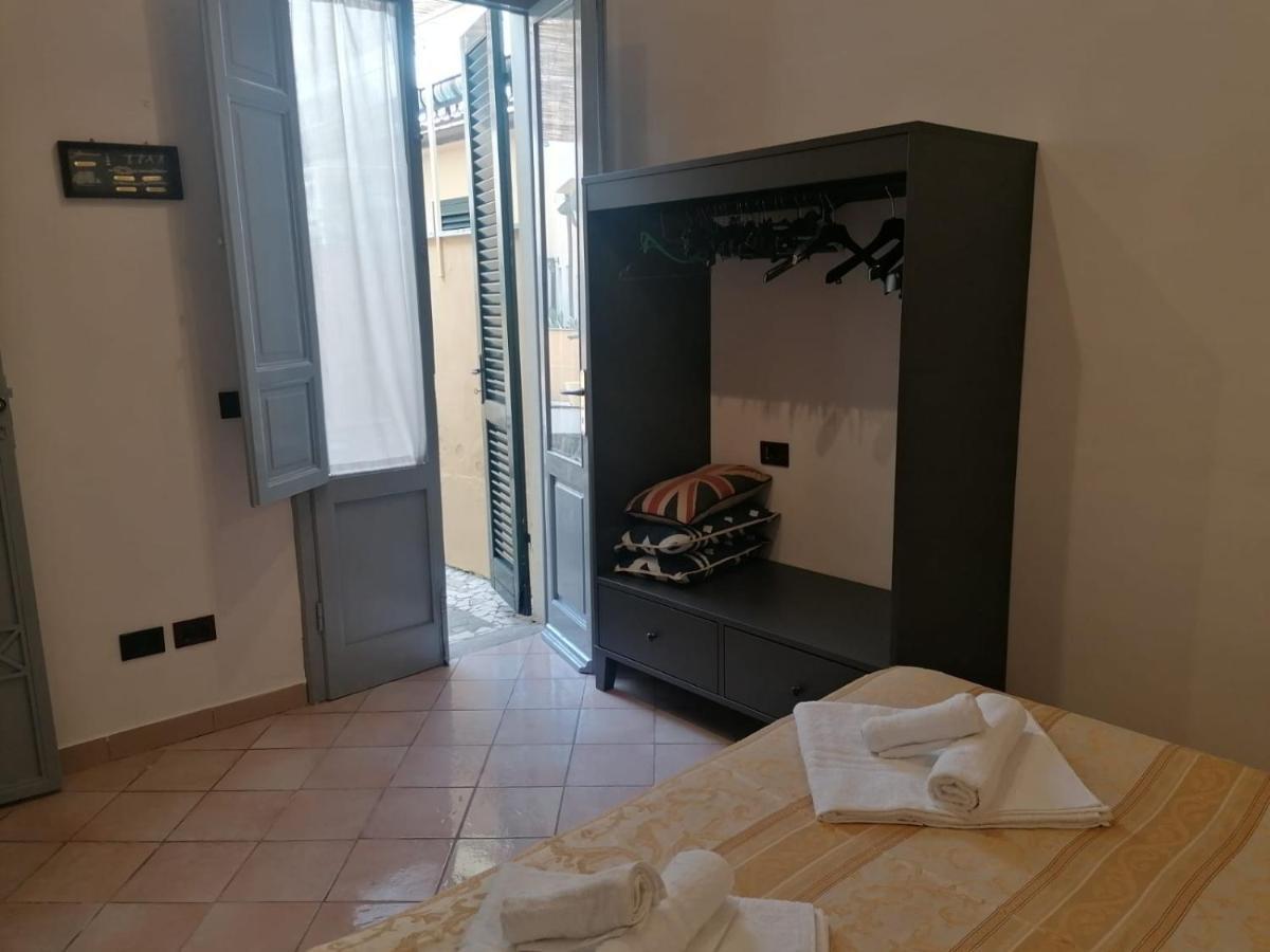 La Casina Giramondo Di Ele Viareggio