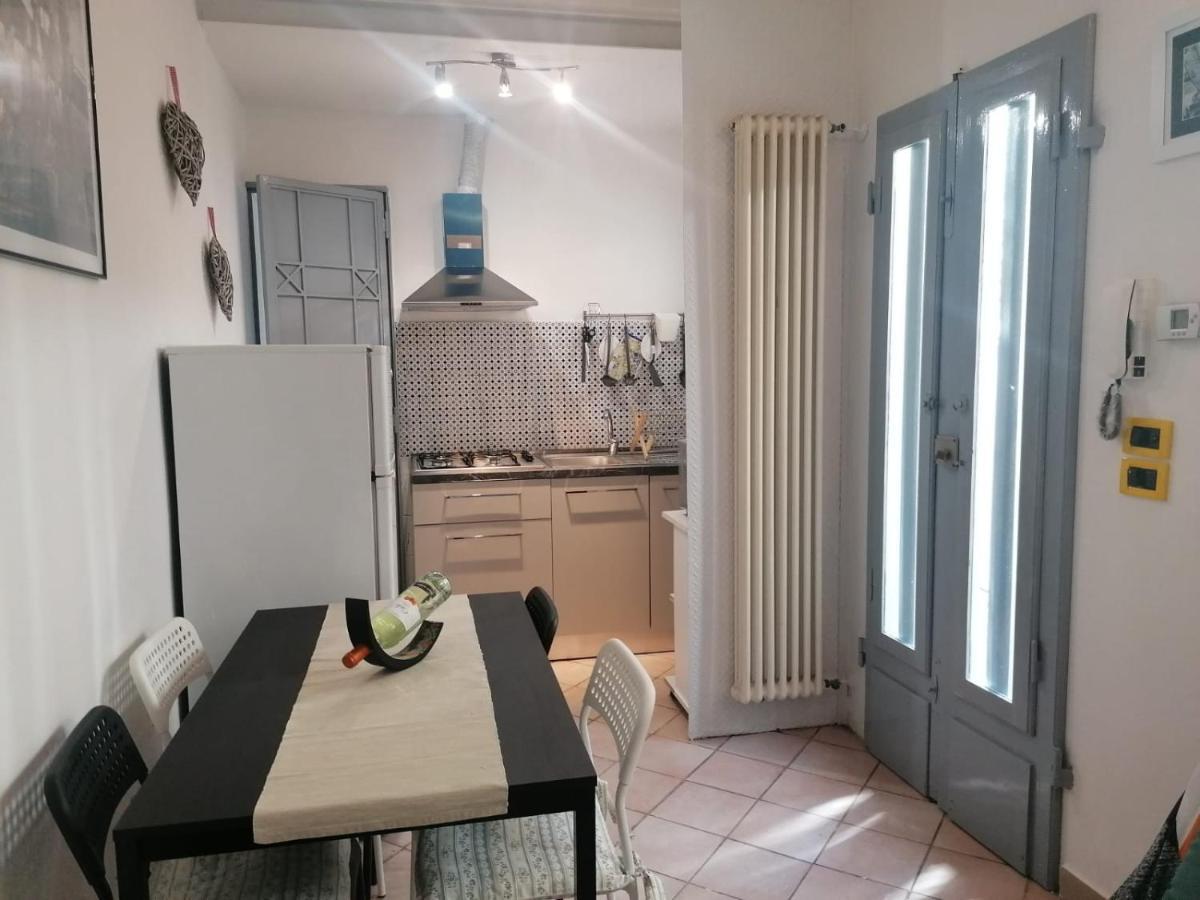 La Casina Giramondo Di Ele * Viareggio