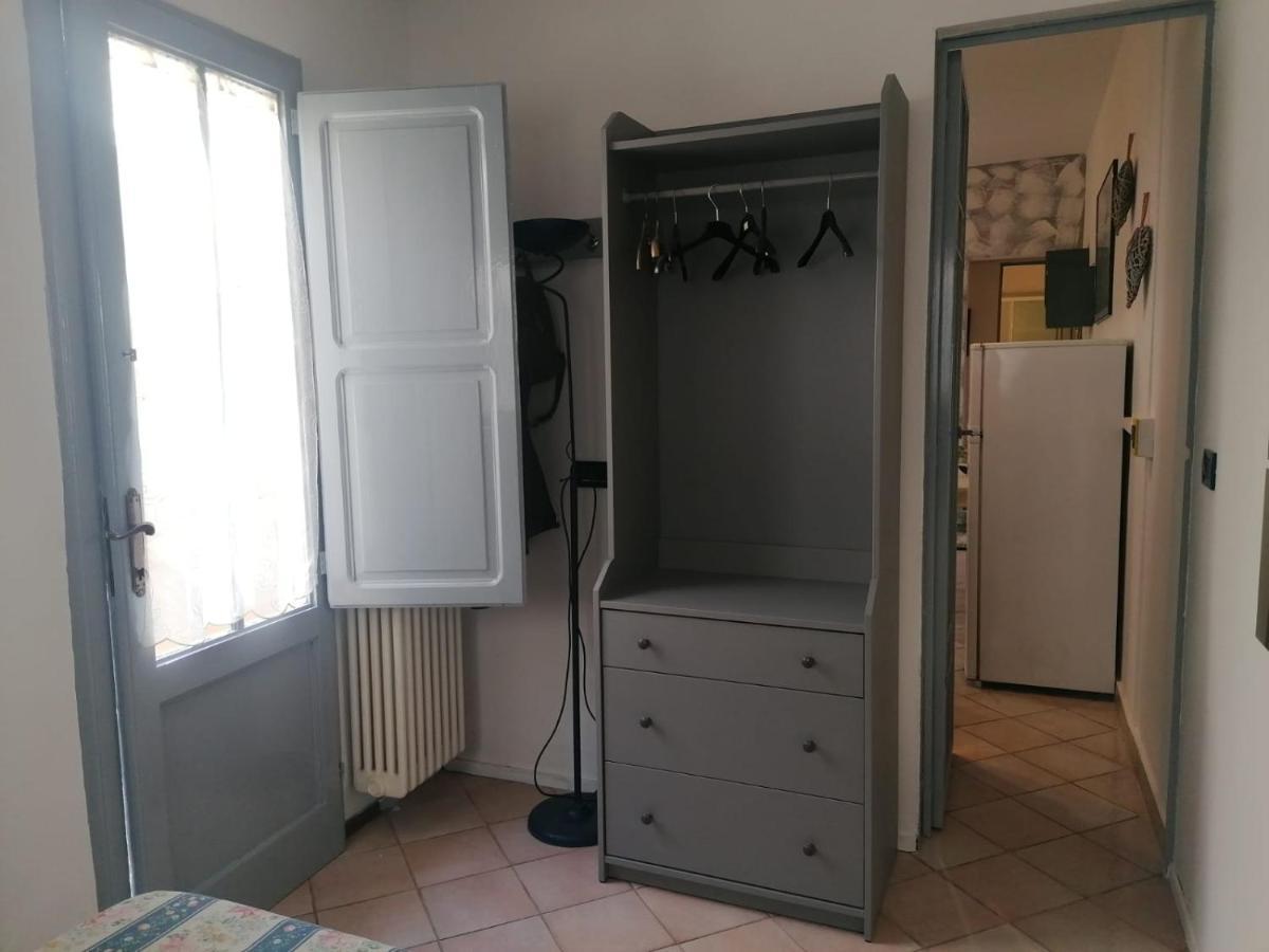 La Casina Giramondo Di Ele Holiday home *